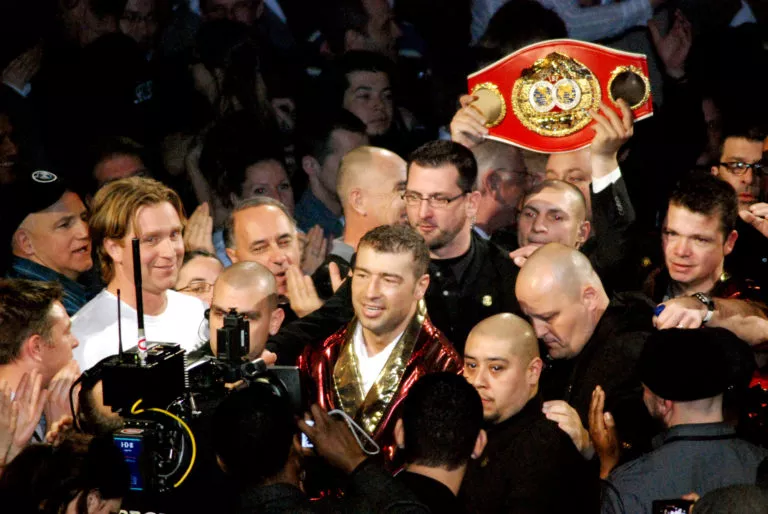 lucian bute centura campion mondial