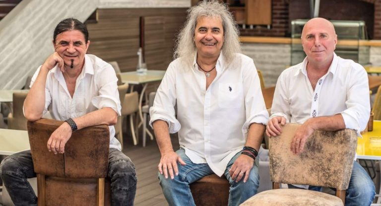 La povești cu trupa Iris