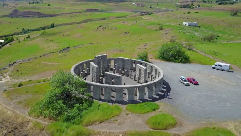Memorialul Stonehenge de la Maryhill (1918), un secol de cultură