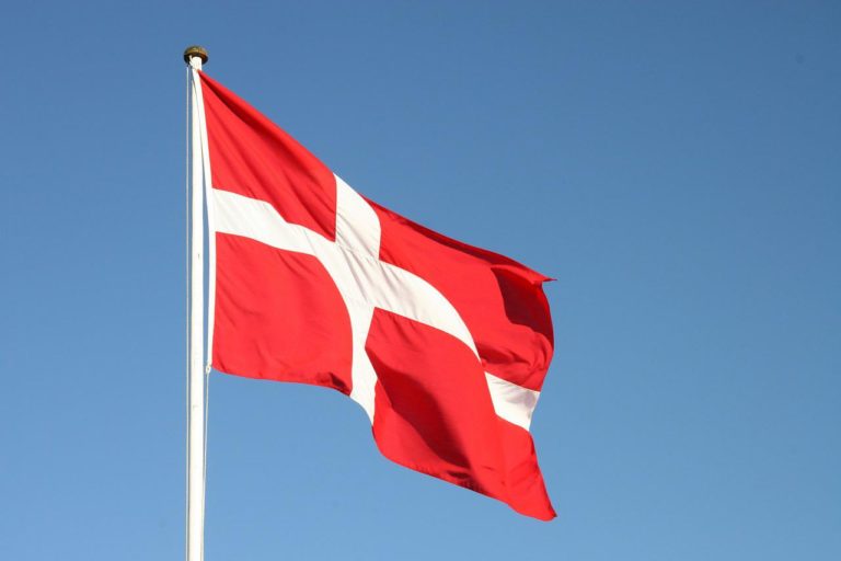 Flag Dannebrog Denmark Dansk Sky  - torben7400 / Pixabay