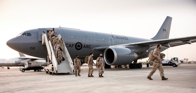 Canada va conduce o brigadă NATO cu capacitate de luptă în Letonia