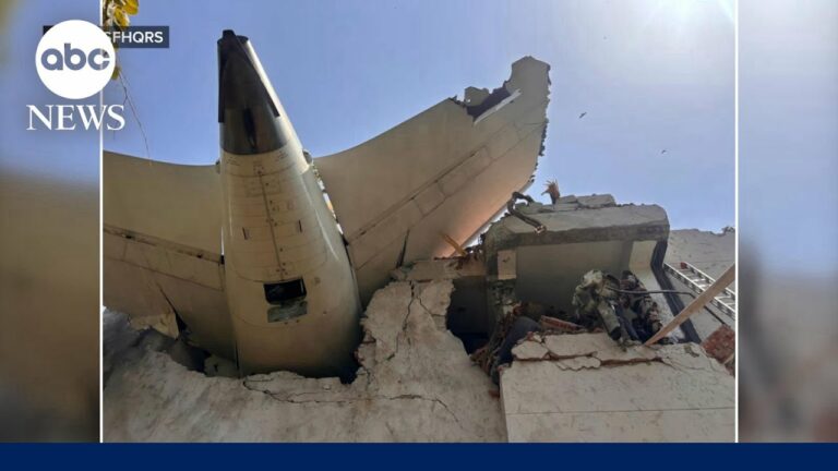 Nu au fost găsiți supravieţuitori după accidentul aviatic din India